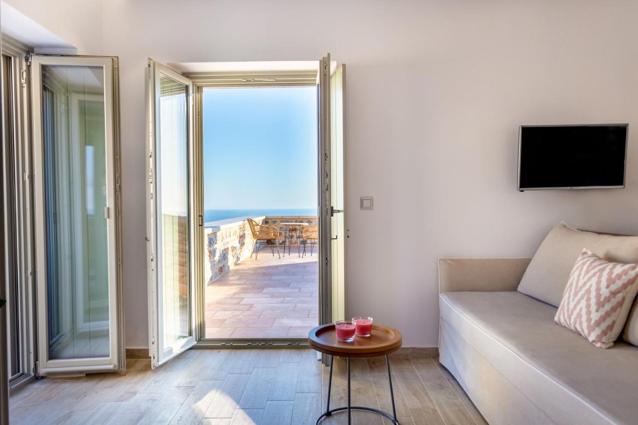 Armantanis Luxury Suites Areopoli Eksteriør billede